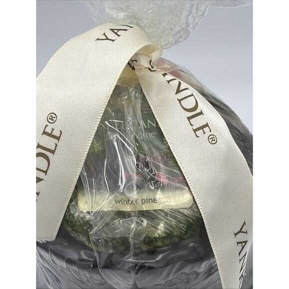 NEW Yankee Candle Snowman Ceramic Wax Warmer 3 Melts Holiday Christmas Vintage - Picture 3 of 7